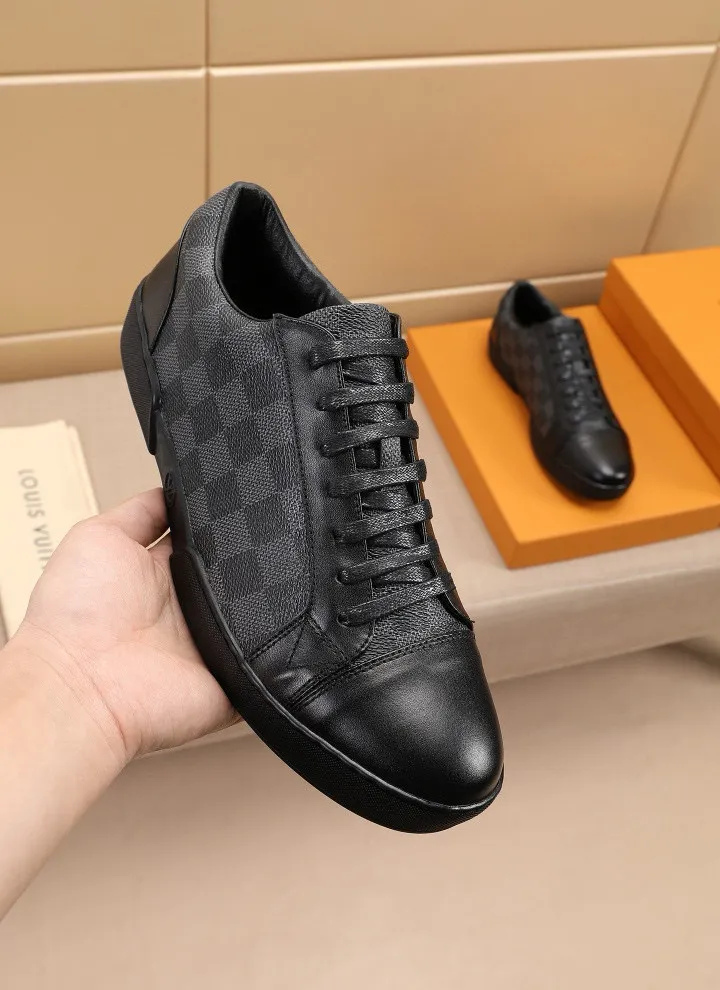 Men's shoes: 360💰[LV] official website popular series🔥🔥:2 production, selected high-end imported cowhide, sheepskin padding with sheepskin, matched with Louis Vuitton Monogram Eclipse canvas and pure black rubber soles, the ultimate simple design, the perfect interpretation of the latest inspiration for shoes, the integration of classics and fashion, high-end quality, worthy of your possession. The bottom car line will never be unglued🏆🏆🏆Welcome all sellers to sell in the picture above. We can send one piece on behalf of you. The code number is 38-44 (45 codes can be customized)